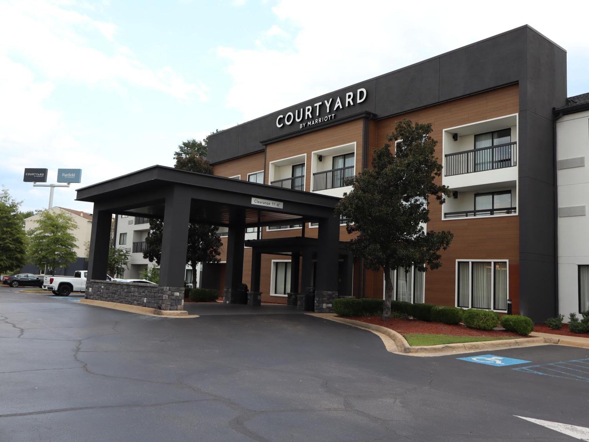 Courtyard Tuscaloosa Hotell Eksteriør bilde